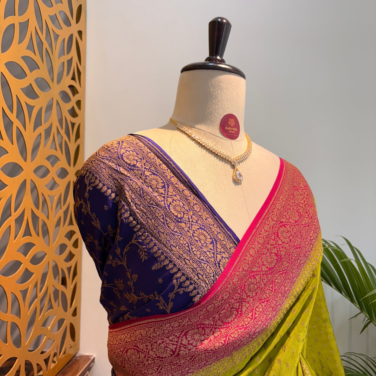 Green Banarasi Pure Crepe Saree