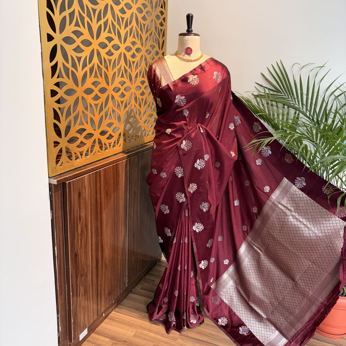Maroon Semi Raw Mango Banarasi Saree – woven (zari) work