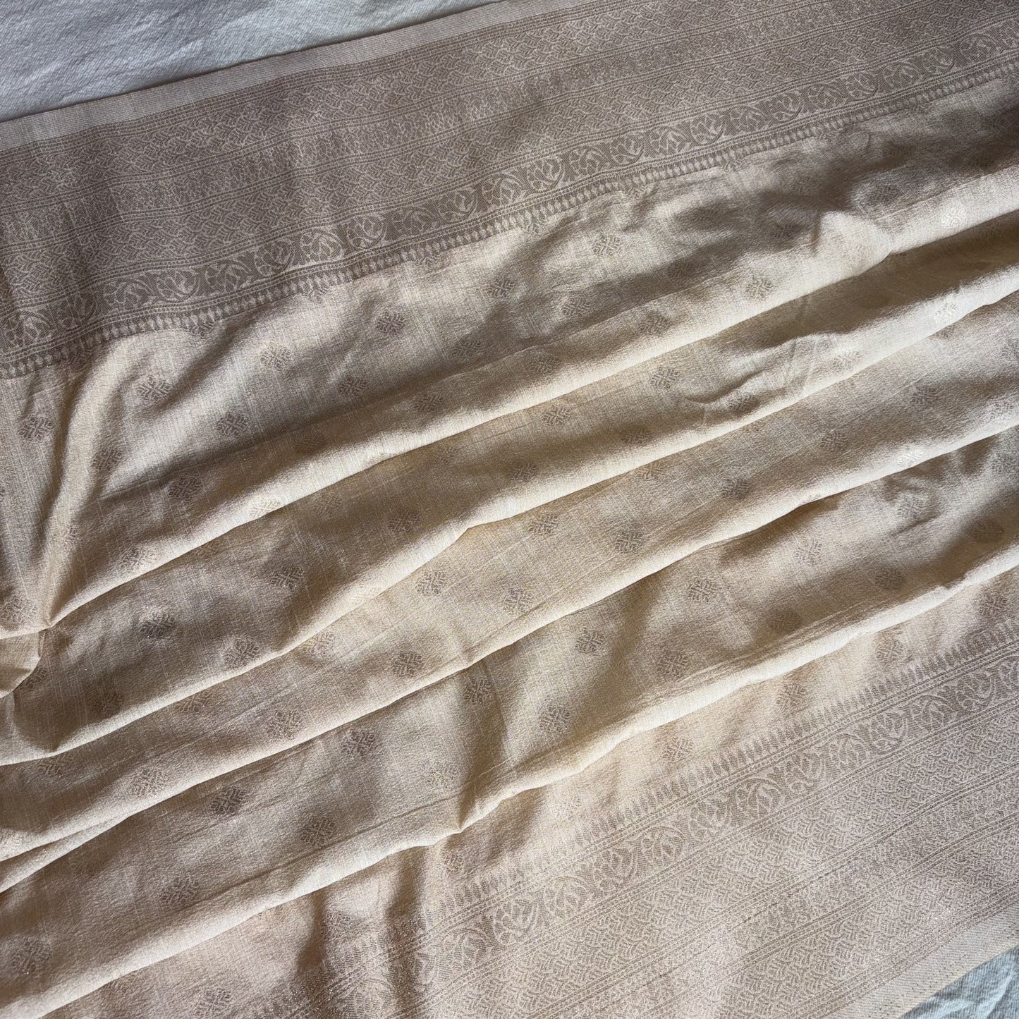 Cream Banarasi Semi Matka Silk Saree