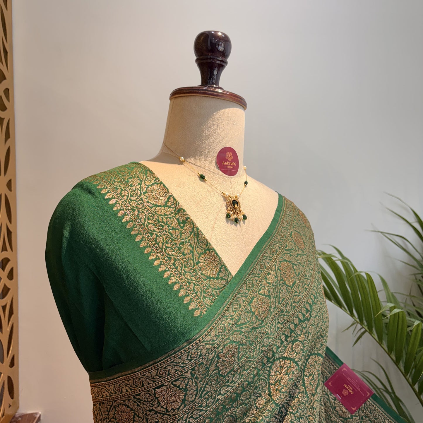 Green Banarasi Pure Crepe Brocade Saree
