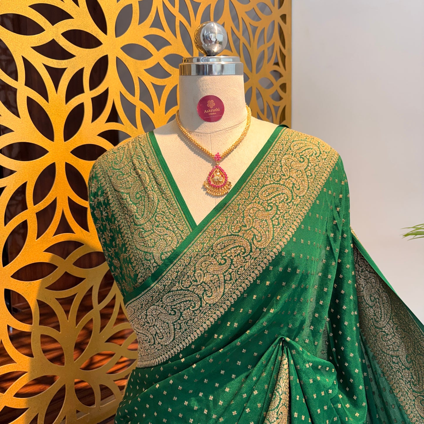 Green Banarasi Pure Crepe Saree