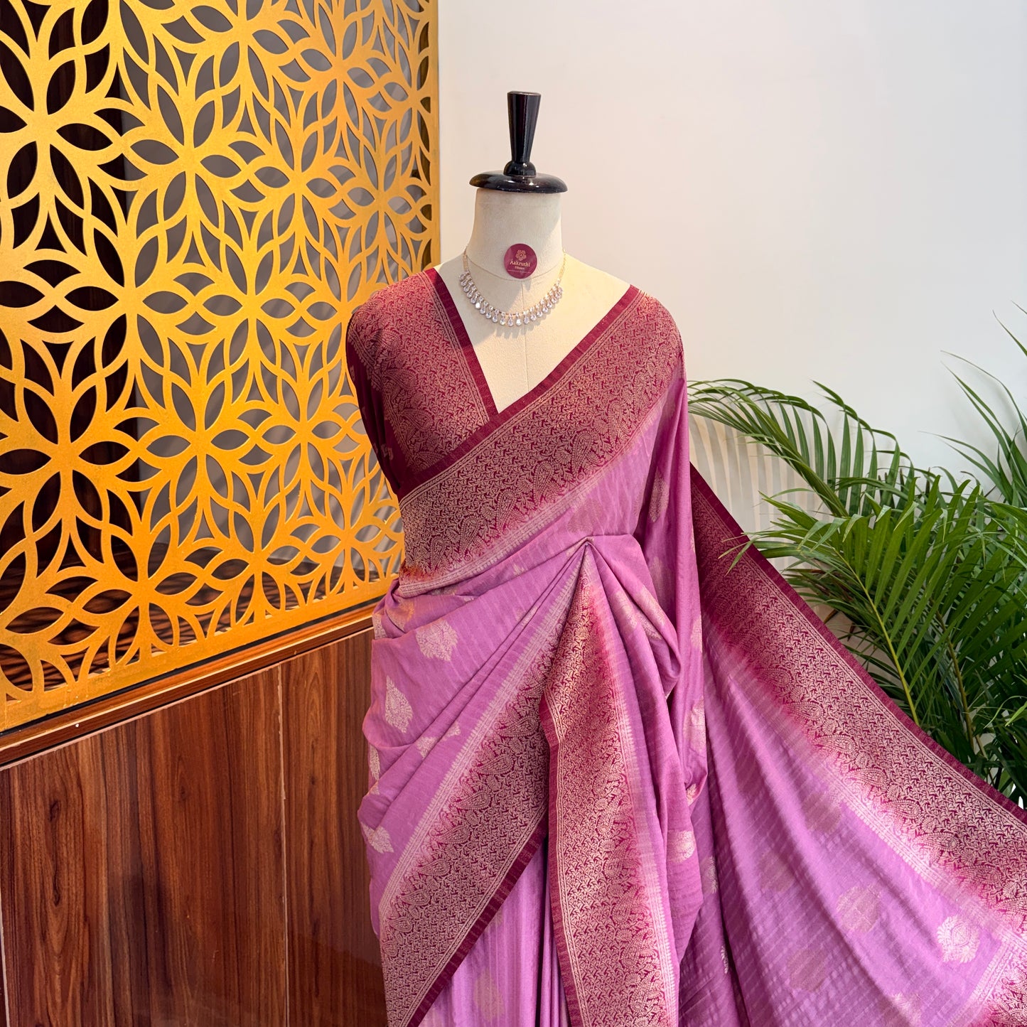 Mauve Banarasi Semi Matka Silk Saree