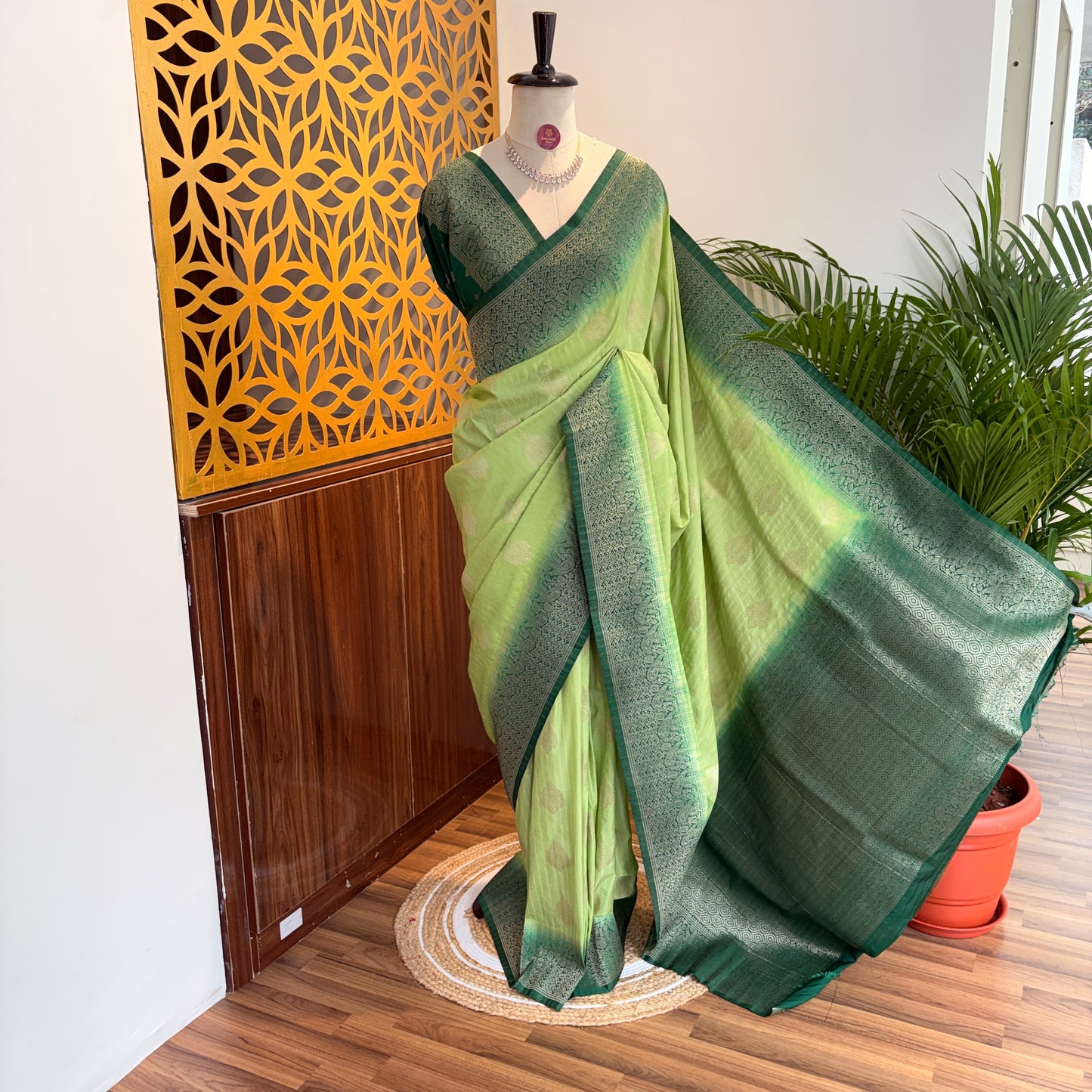 Green Banarasi Semi Matka Silk Saree