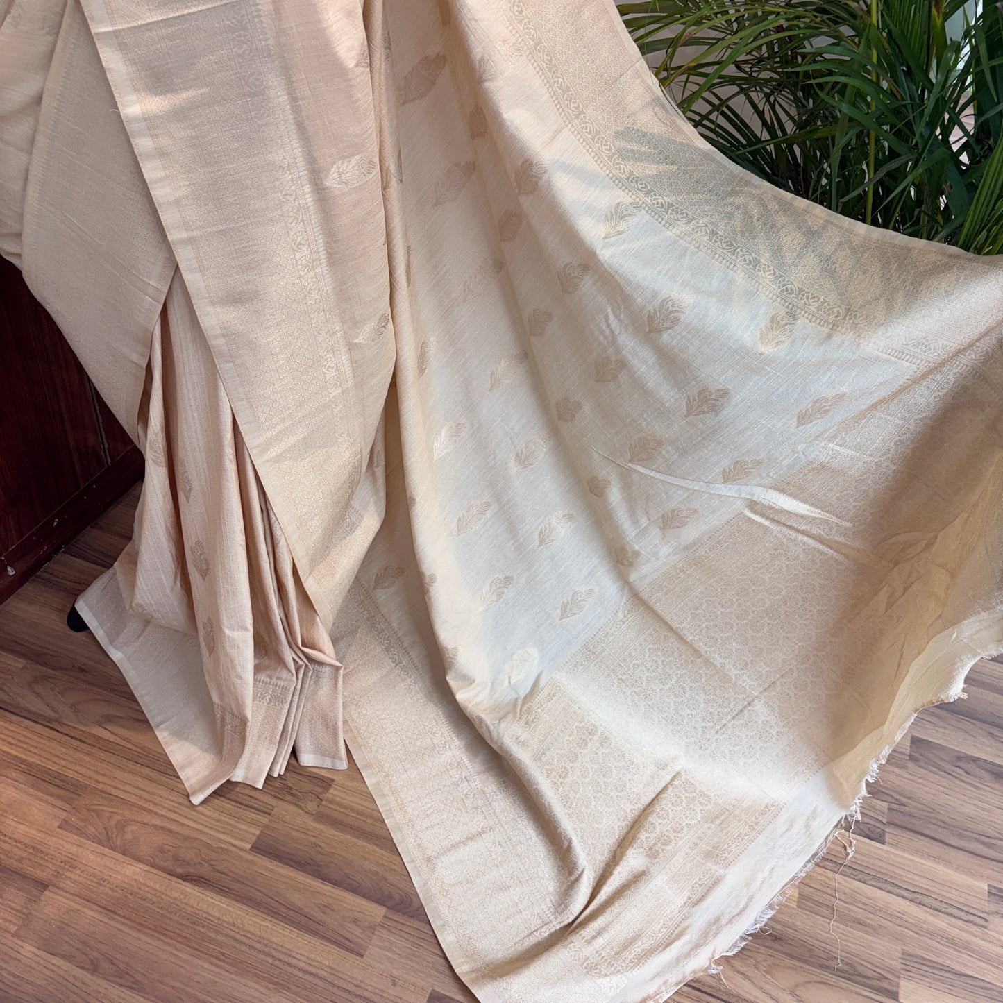 Cream Banarasi Semi Matka Silk Saree