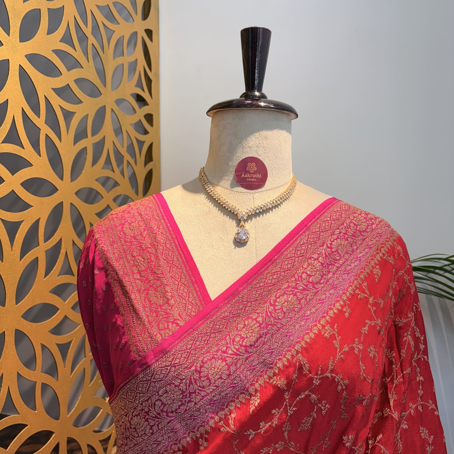 Red Jaal Banarasi Pure Crepe Saree