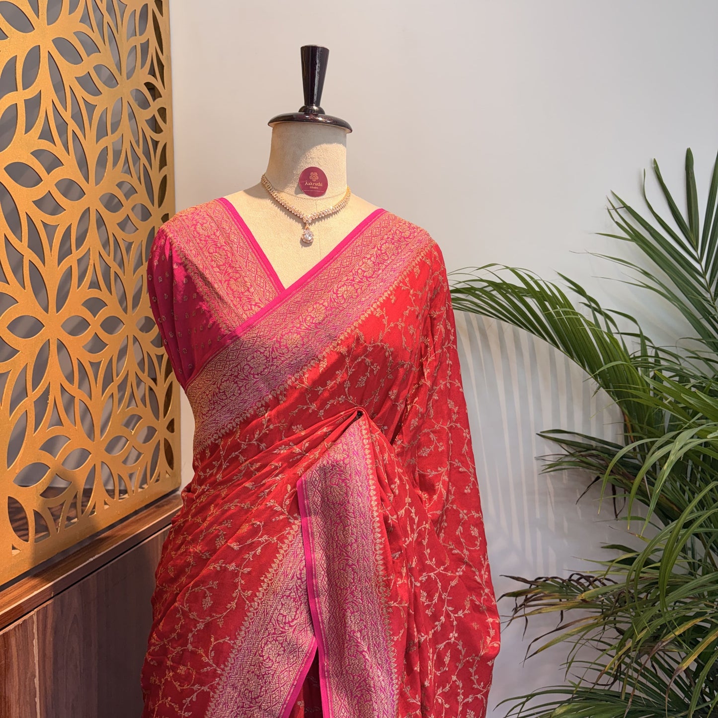Red Jaal Banarasi Pure Crepe Saree
