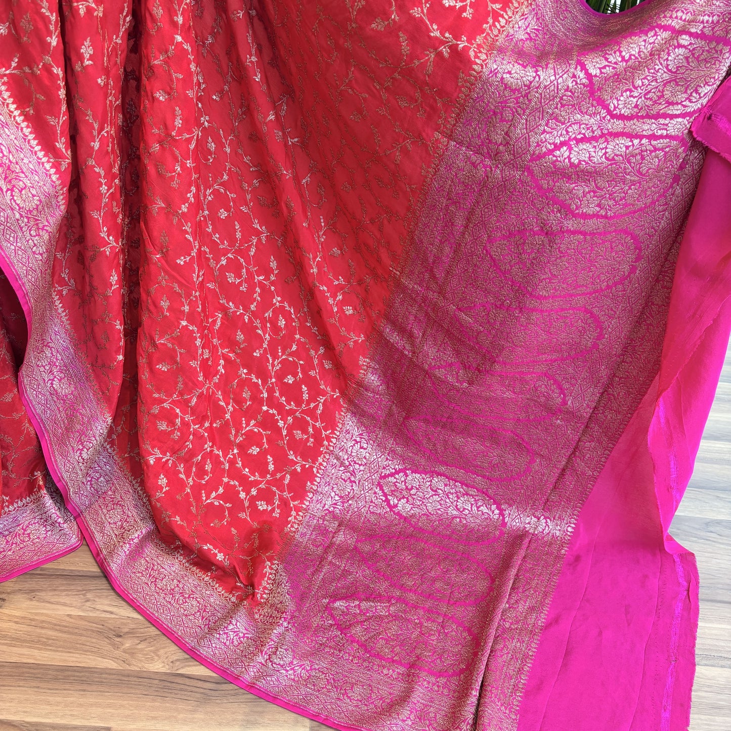 Red Jaal Banarasi Pure Crepe Saree