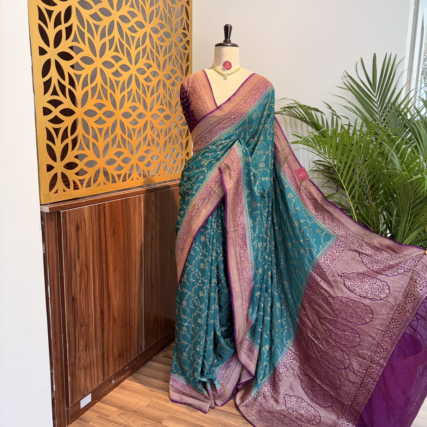 Rama Green Jaal Banarasi Pure Crepe Saree