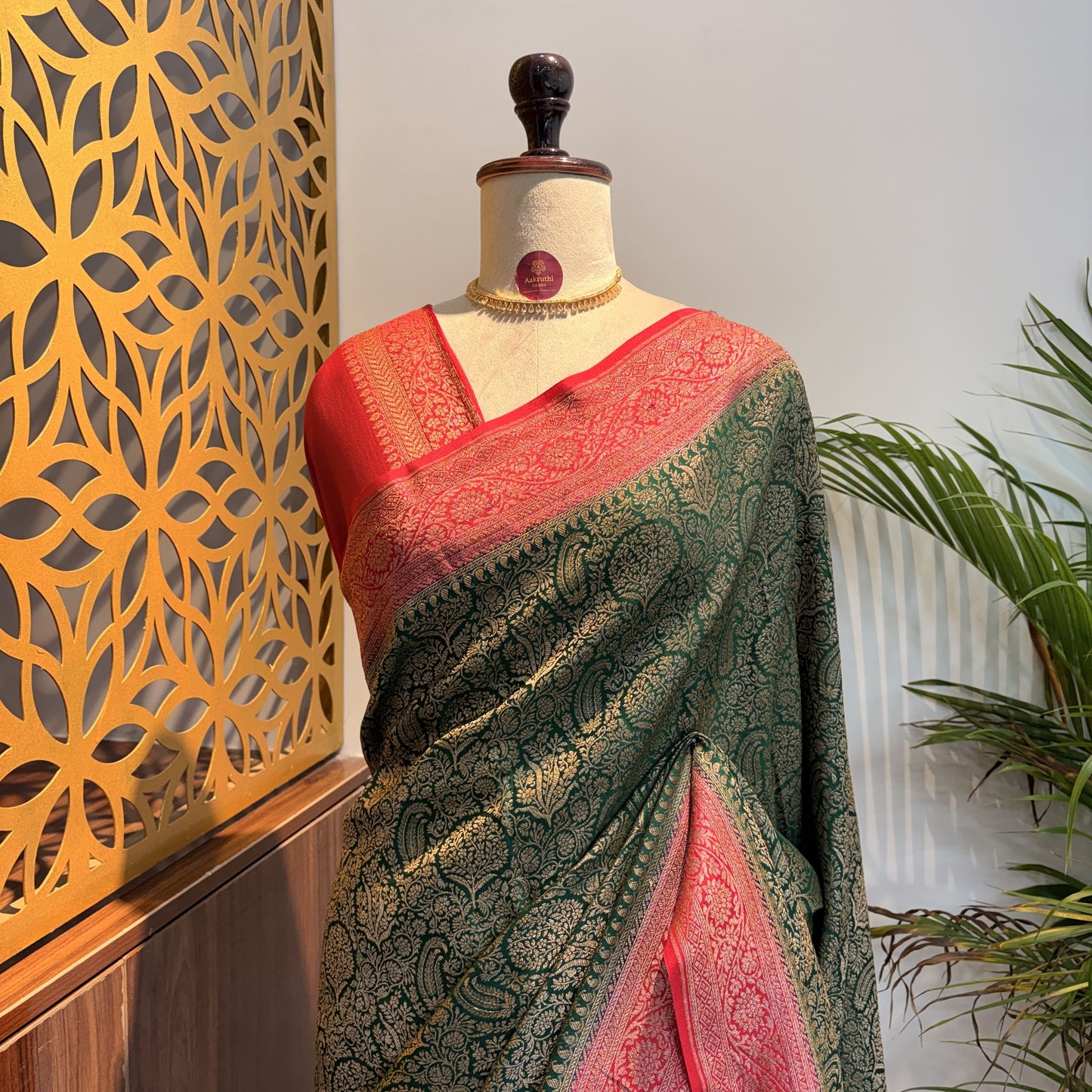 Green Banarasi Pure Crepe Brocade Saree