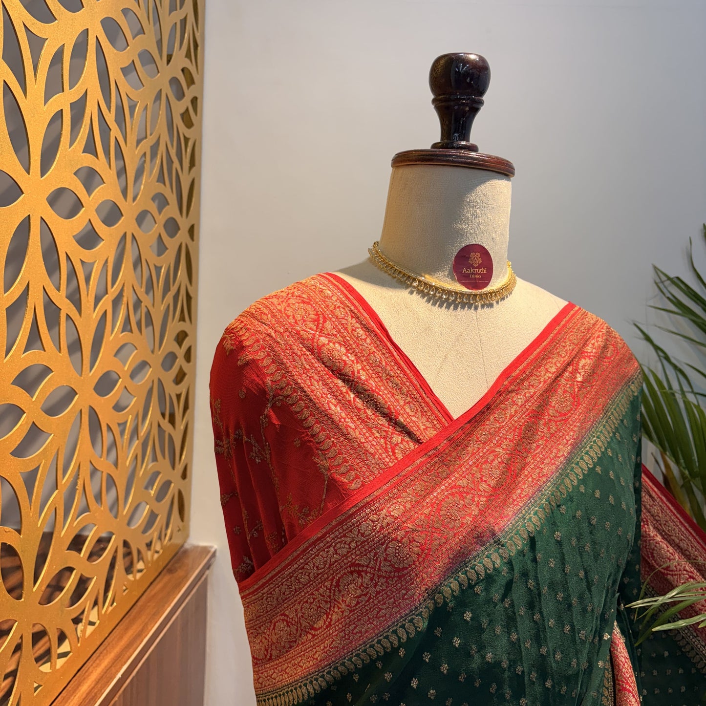 Green Banarasi Pure Crepe Saree