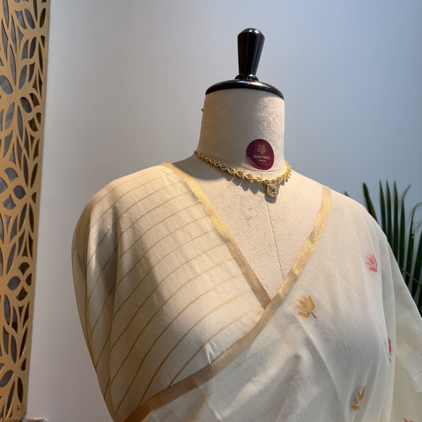 White Handloom Cotton Saree