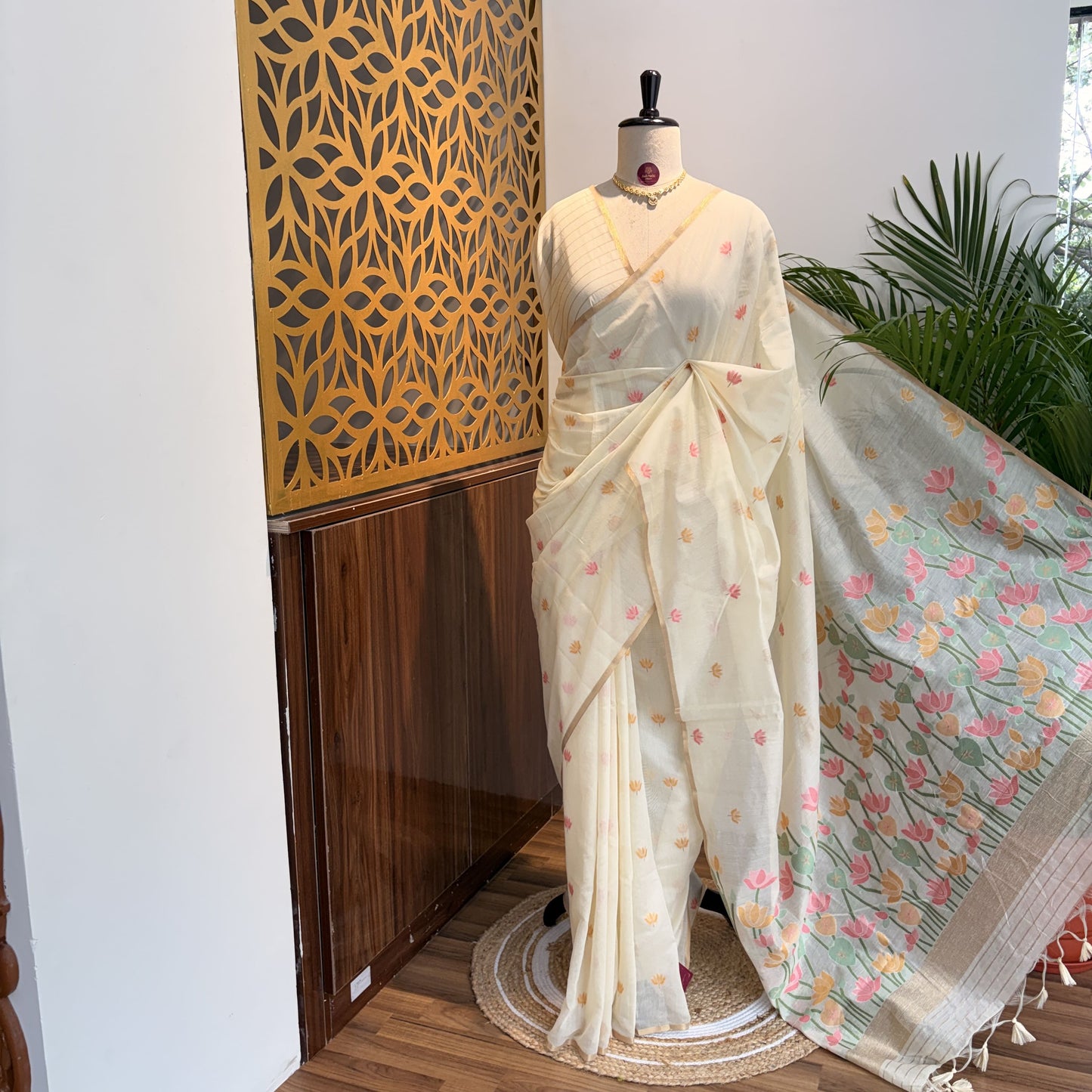 White Handloom Cotton Saree