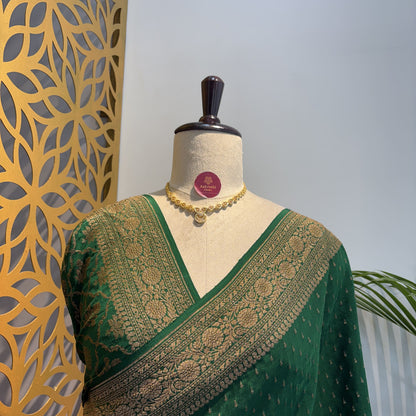 Green Banarasi Pure Crepe Saree – woven (zari) work			