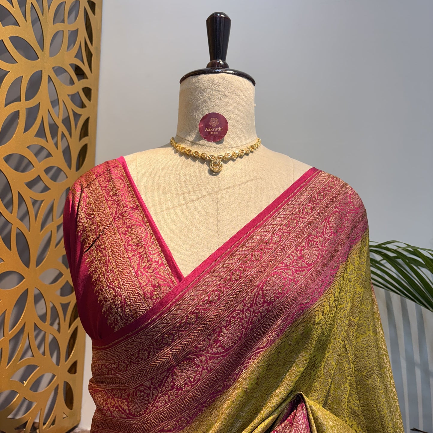 Yellow Banarasi Pure Crepe Brocade Saree