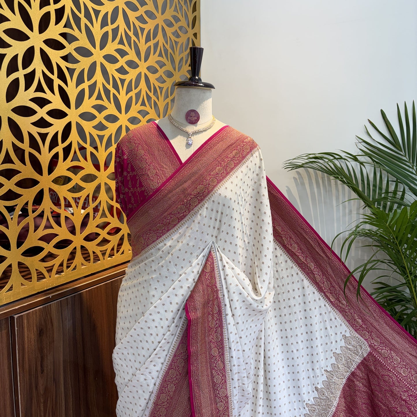 Cream Banarasi Pure Crepe Saree