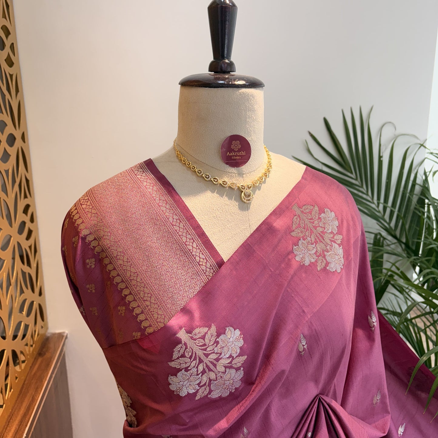 Onion Pink Semi Raw Mango Banarasi Saree