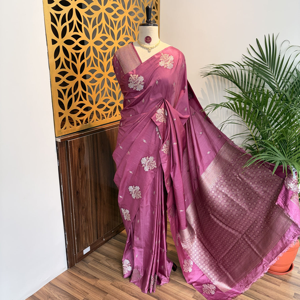 Onion Pink Semi Raw Mango Banarasi Saree