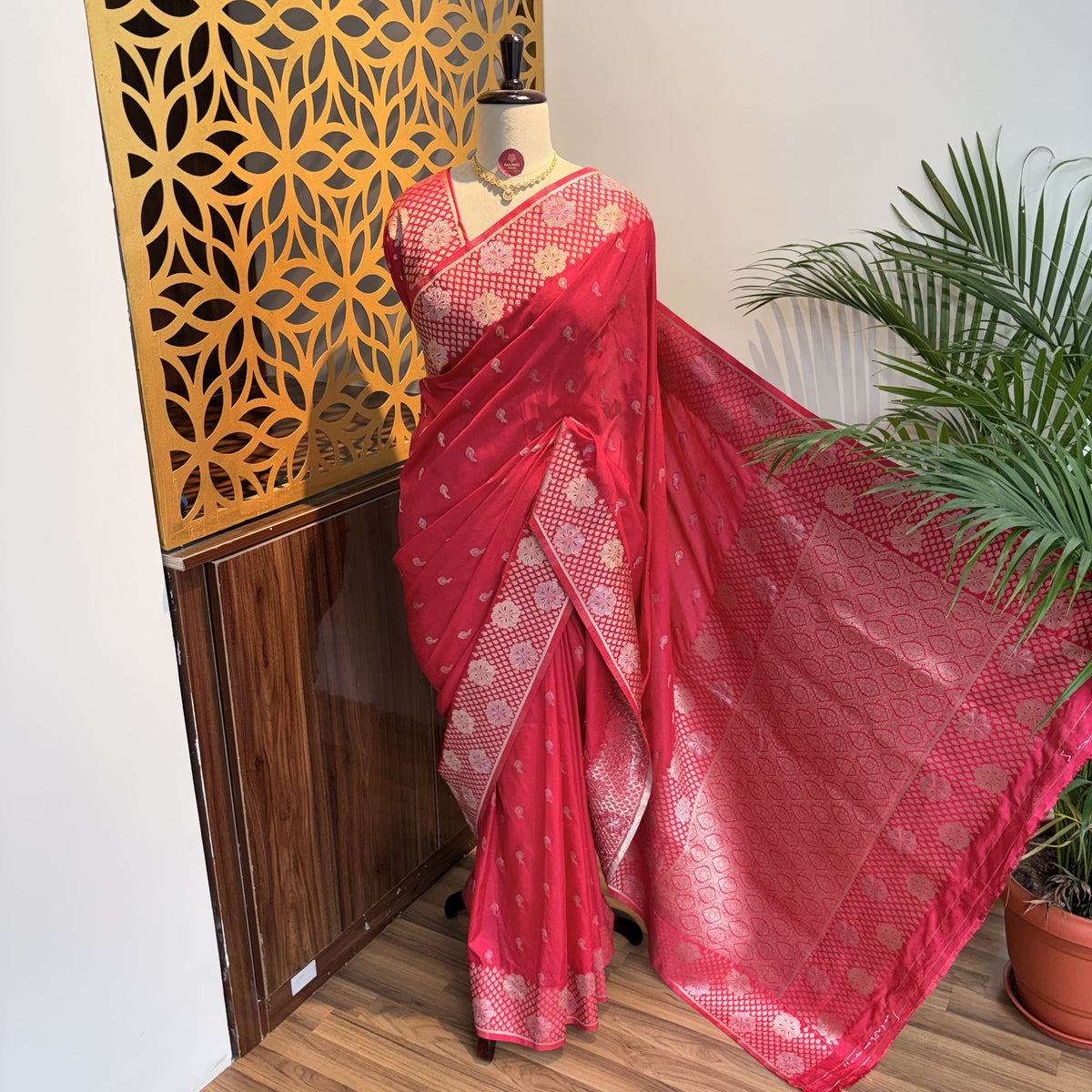 Pink Semi Raw Mango Banarasi Saree – woven (zari) work			