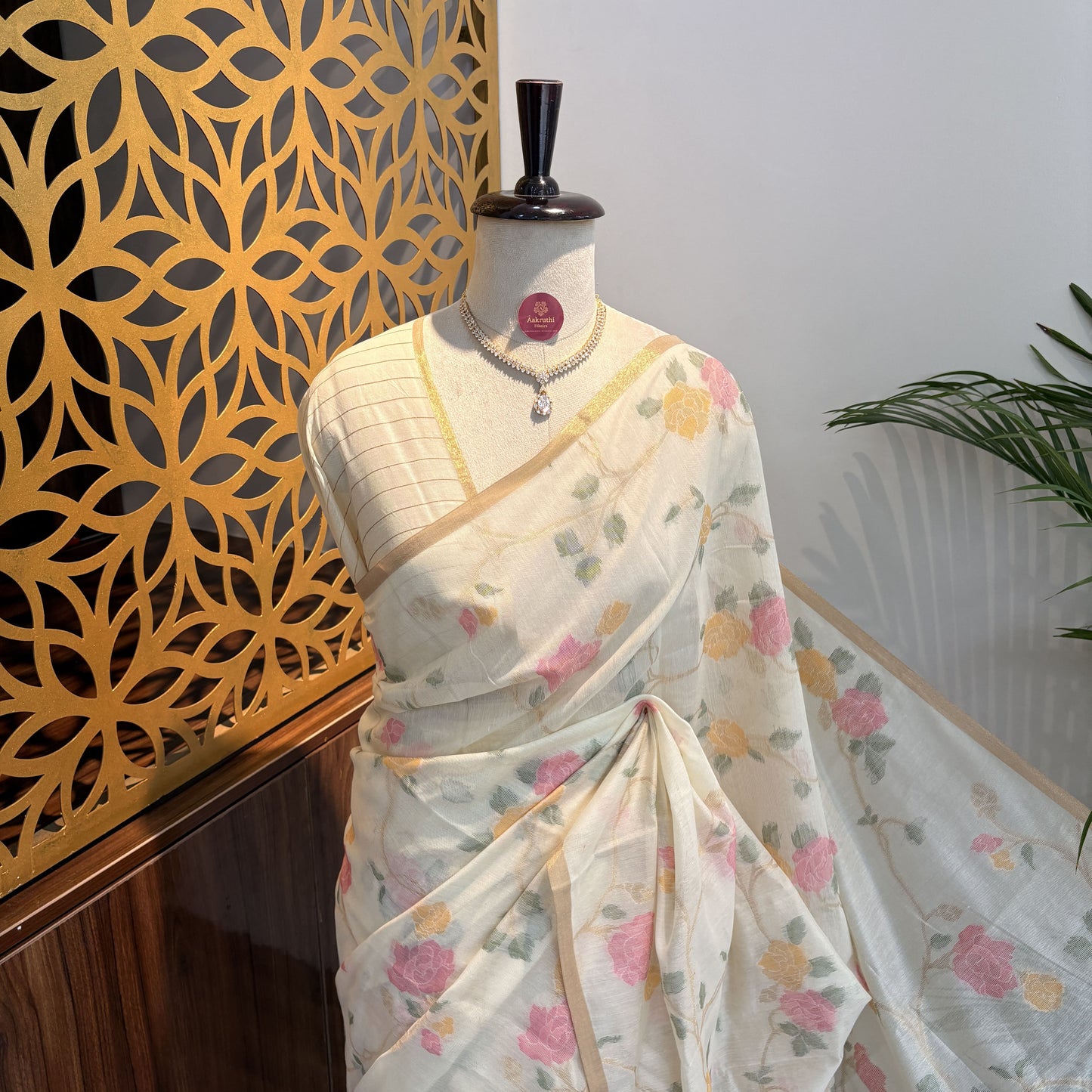 White Handloom Cotton Saree