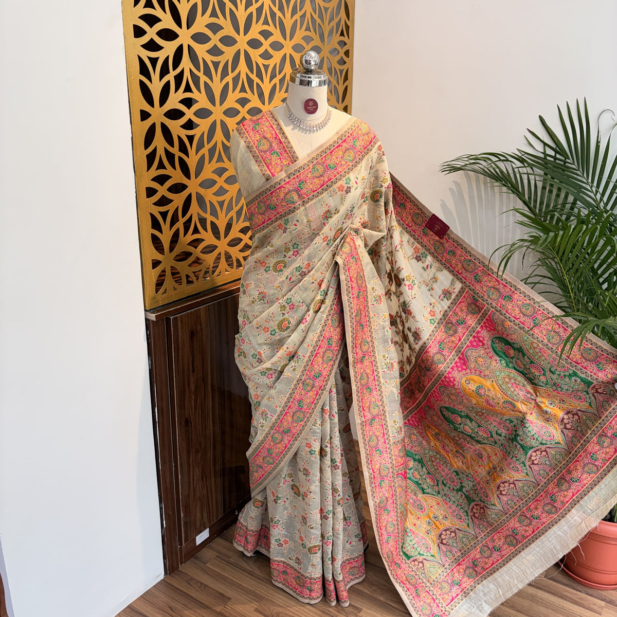 Cream Woven Cotton Saree – meenakari work			