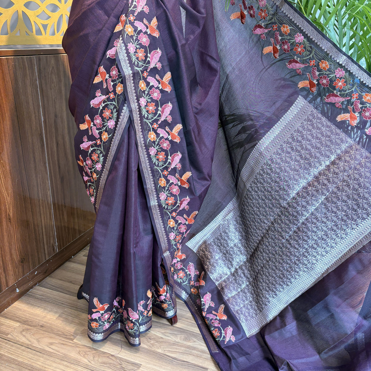 Brown Semi Raw Silk Banarasi Saree – woven (zari) work			