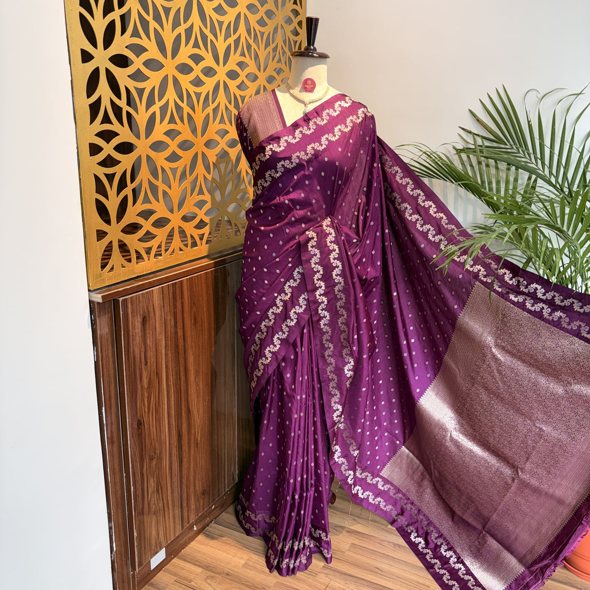 Purple Semi Raw Mango Banarasi Saree – woven (zari) work			