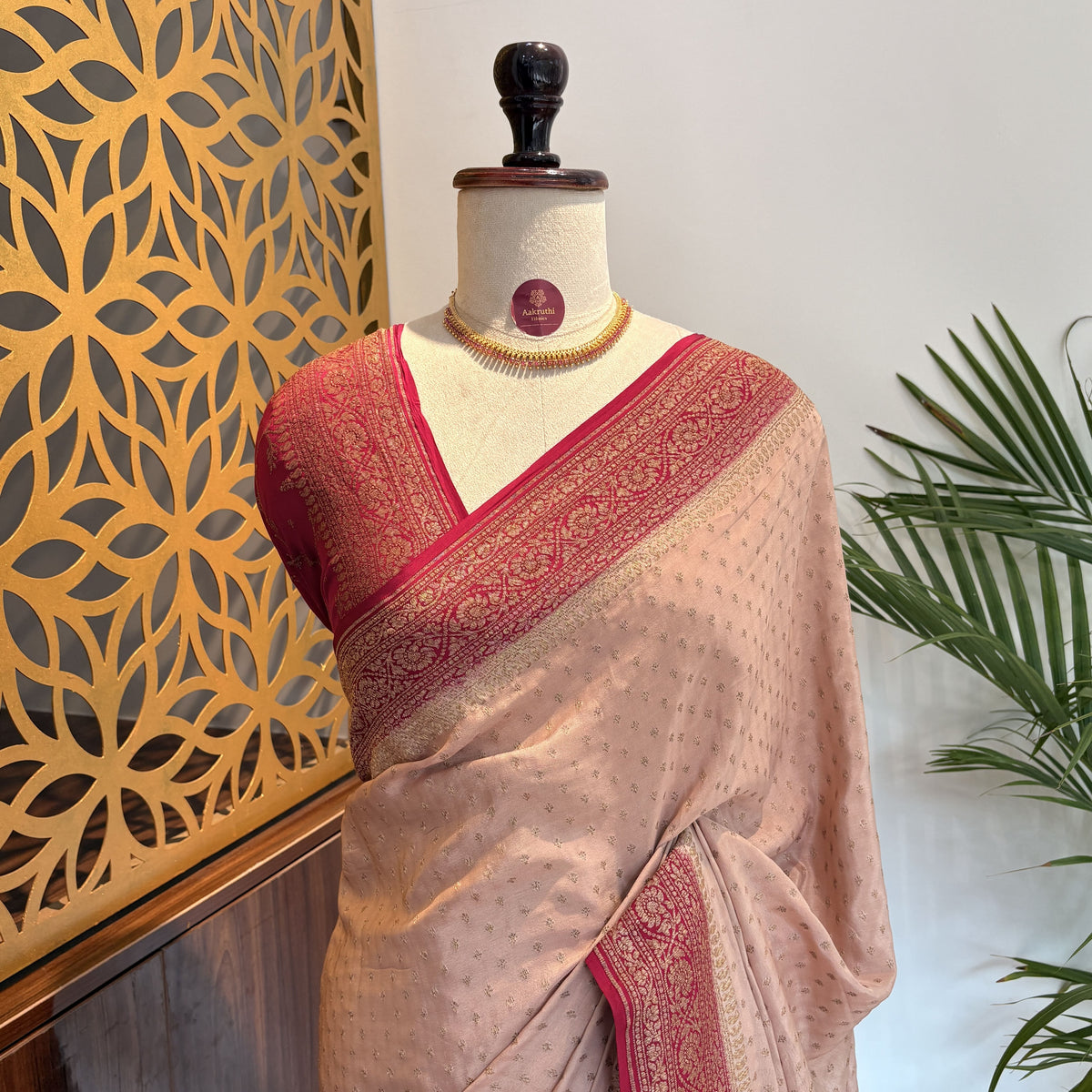 Cream Banarasi Pure Crepe Saree – woven (zari) work			