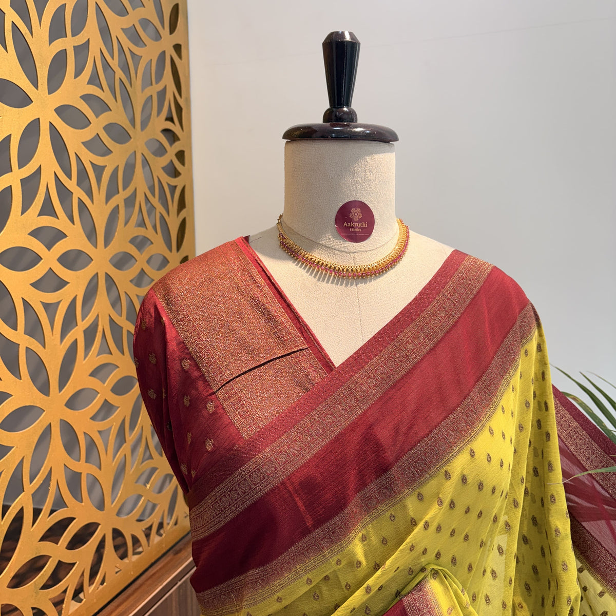Green Georgette Semi Banarasi Saree – woven (zari) work