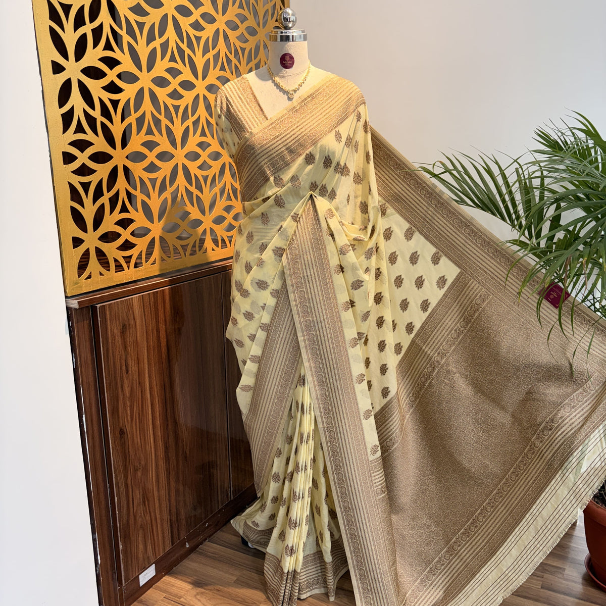 Cream Georgette Semi Banarasi Saree – woven (zari) work