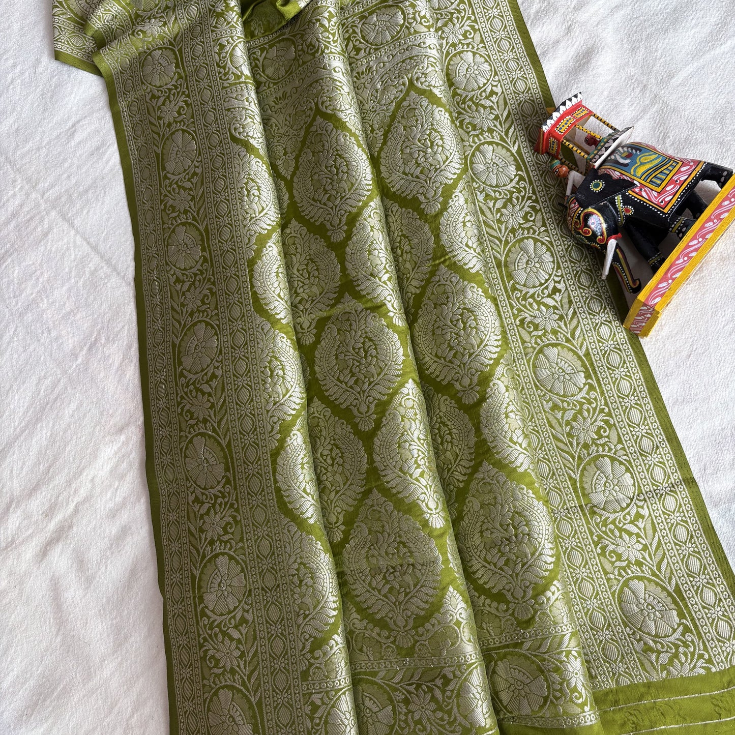 Green Semi Mashroo Crepe Banarasi Saree