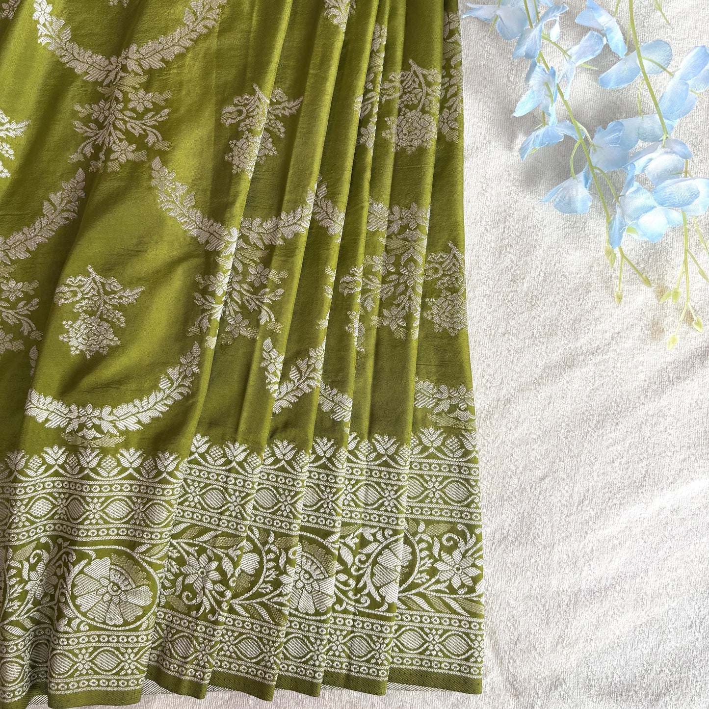 Green Semi Mashroo Crepe Banarasi Saree