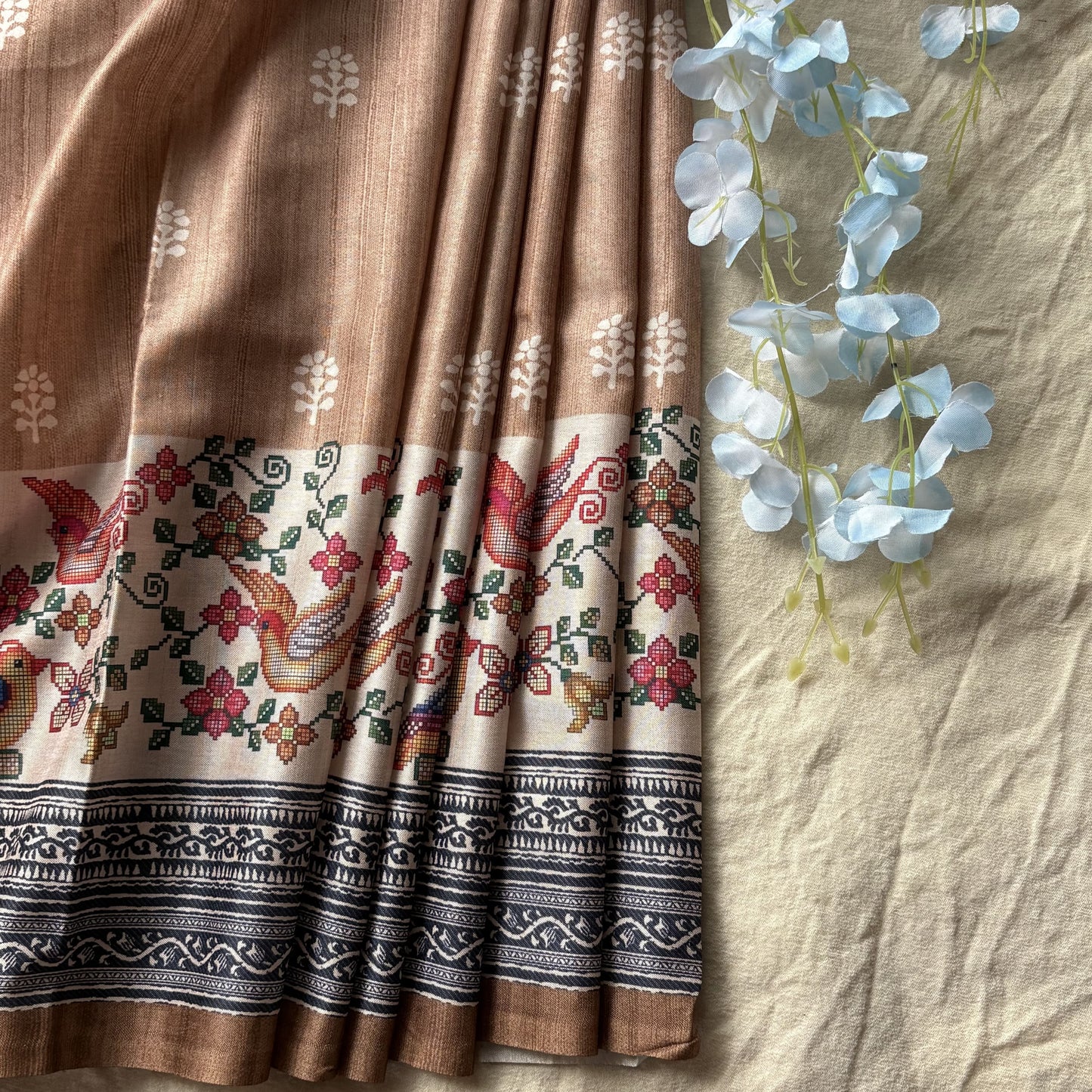 Cream Semi Tussar Printed Saree
