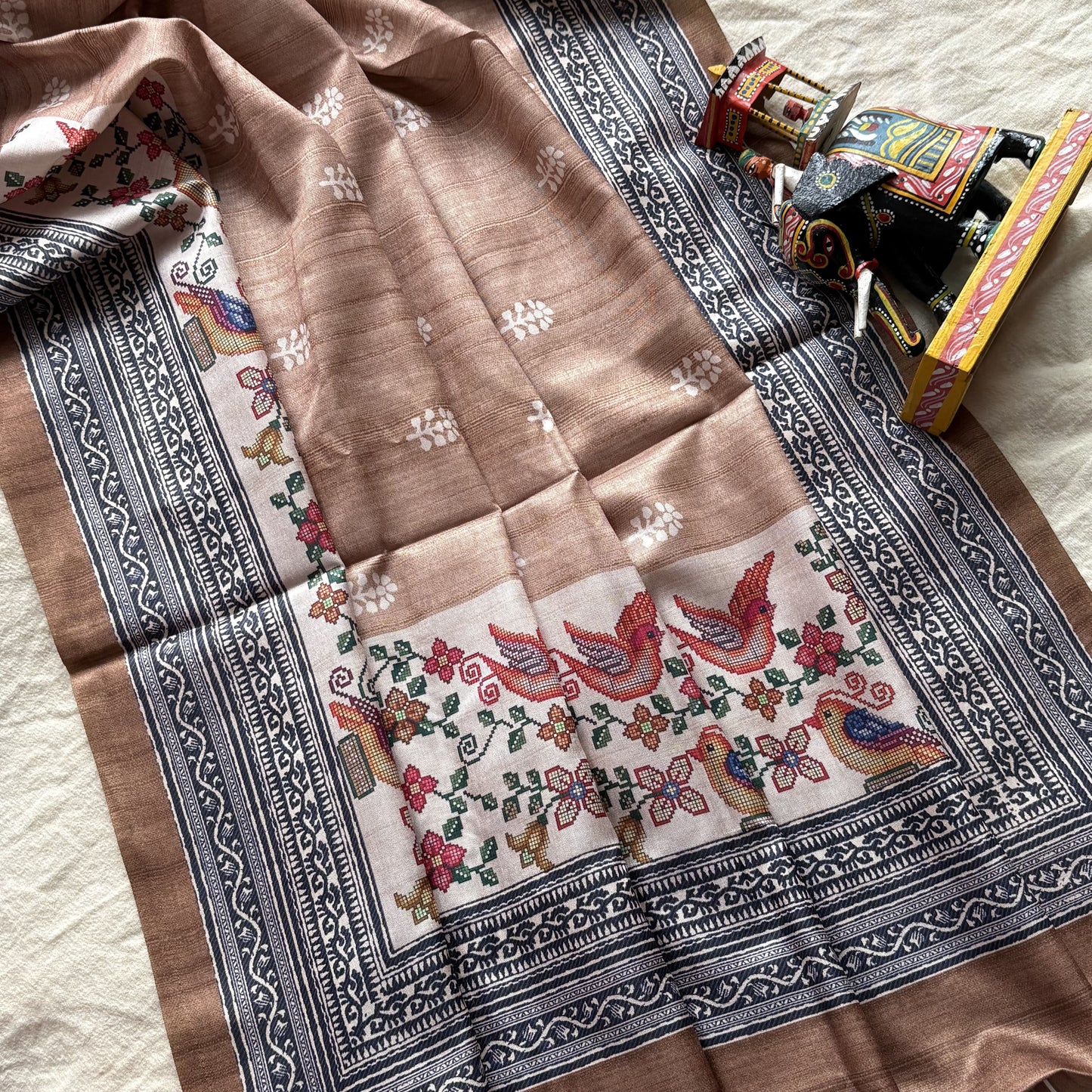 Cream Semi Tussar Printed Saree